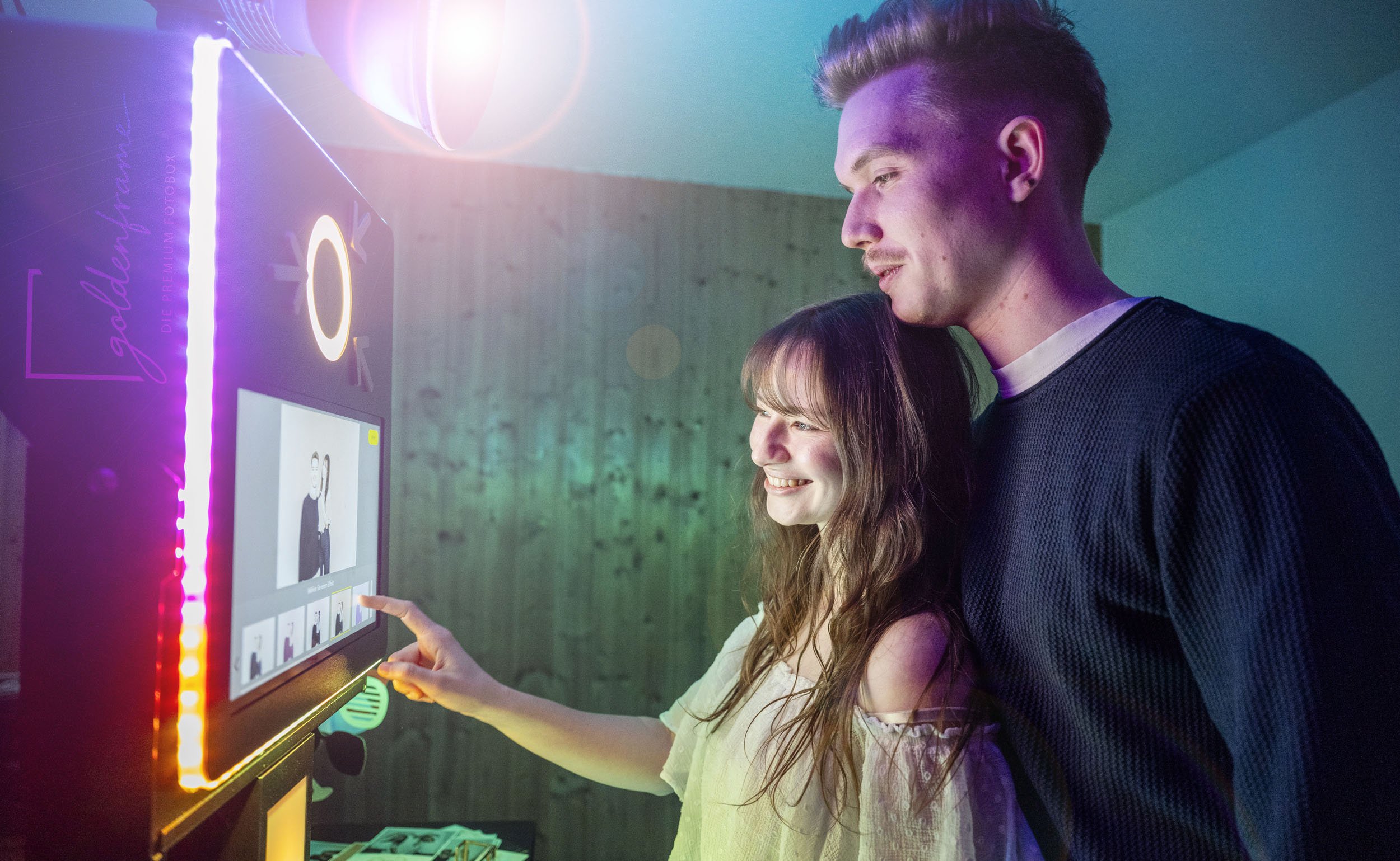 Premium Fotobox Goldenframe mit professioneller Technik und hochwertigem Aufbau